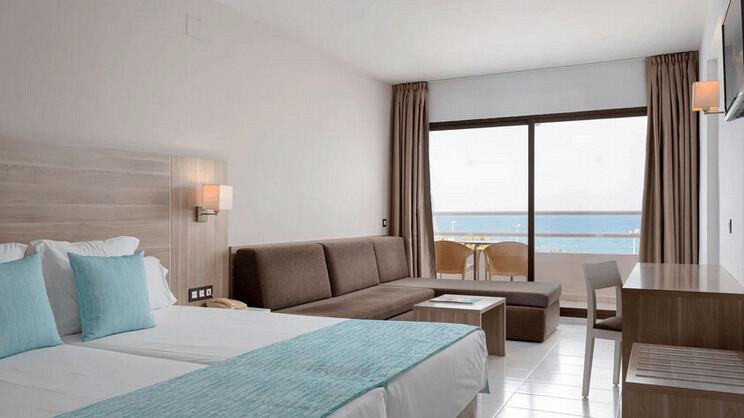 Double Sea View High Floor 